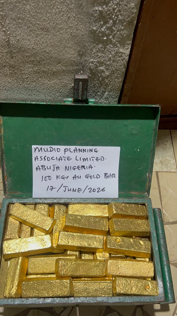 Consignment of gold bars in a secure storage box